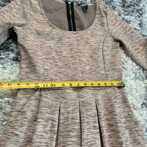 H&M Women’s Long Sleeve Light Brown Tan Dress Size Medium - Picture 12 of 17